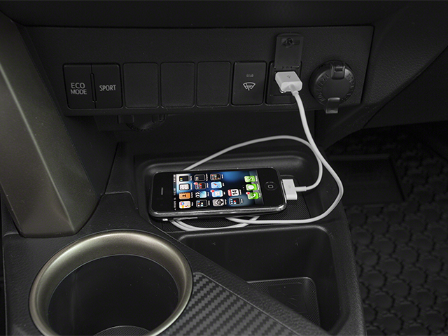 2013 Toyota RAV4 LE Sport Utility 4D