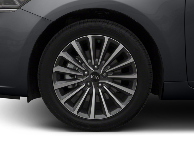 2017 Kia Cadenza Premium Sedan 4D