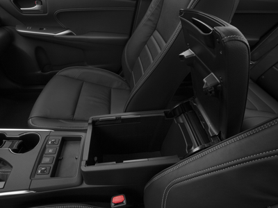 2017 Toyota Camry Hybrid XLE Sedan 4D