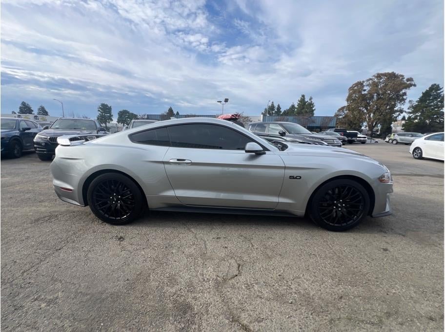 2022 Ford Mustang GT Premium Coupe 2D