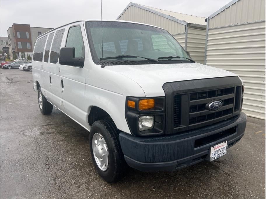 2012 Ford E150 Passenger XL Van 3D