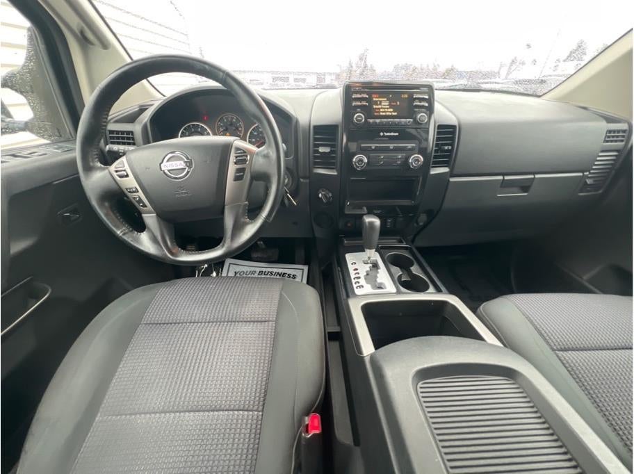 2013 Nissan Titan Crew Cab SV Pickup 4D 5 1/2 ft