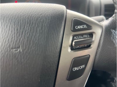 2013 Nissan Titan Crew Cab SV Pickup 4D 5 1/2 ft