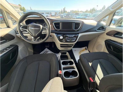 2023 Chrysler Voyager LX Van 4D