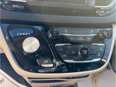 2023 Chrysler Voyager LX Van 4D