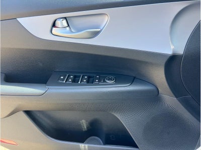 2024 Kia Forte LXS Sedan 4D