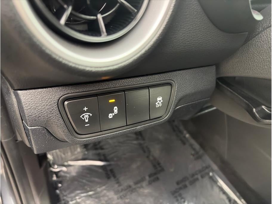 2022 Kia Forte LXS Sedan 4D