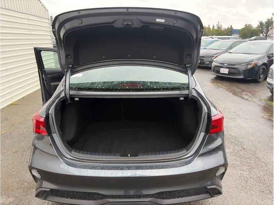 2022 Kia Forte LXS Sedan 4D