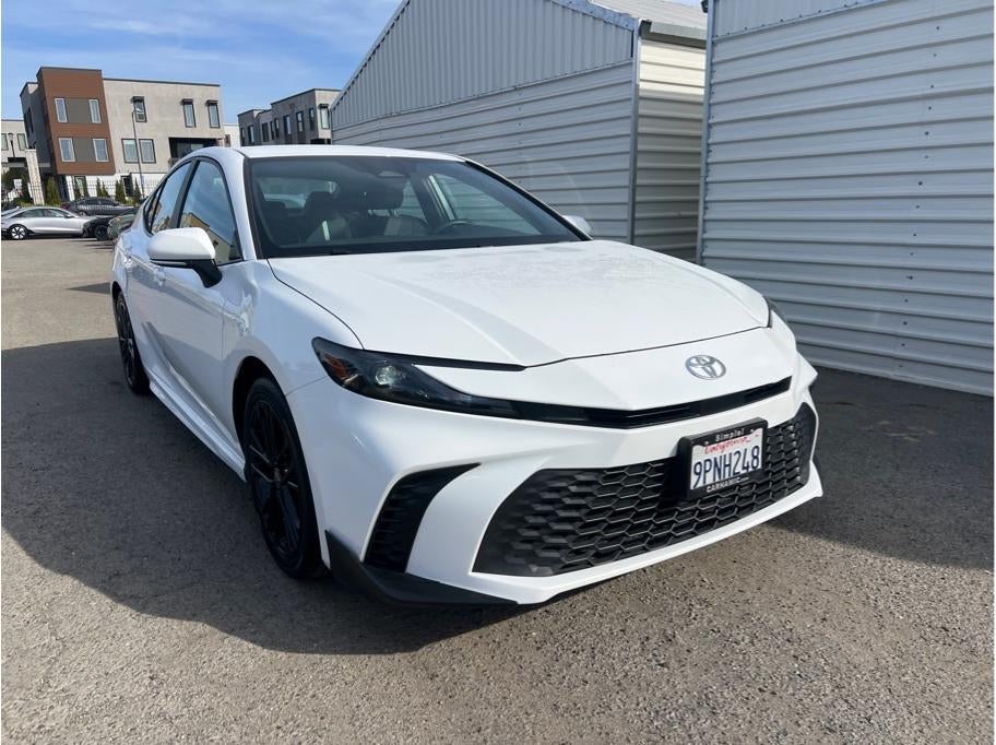 2025 Toyota Camry SE Sedan 4D