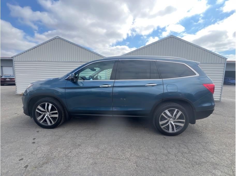 2016 Honda Pilot Touring Sport Utility 4D
