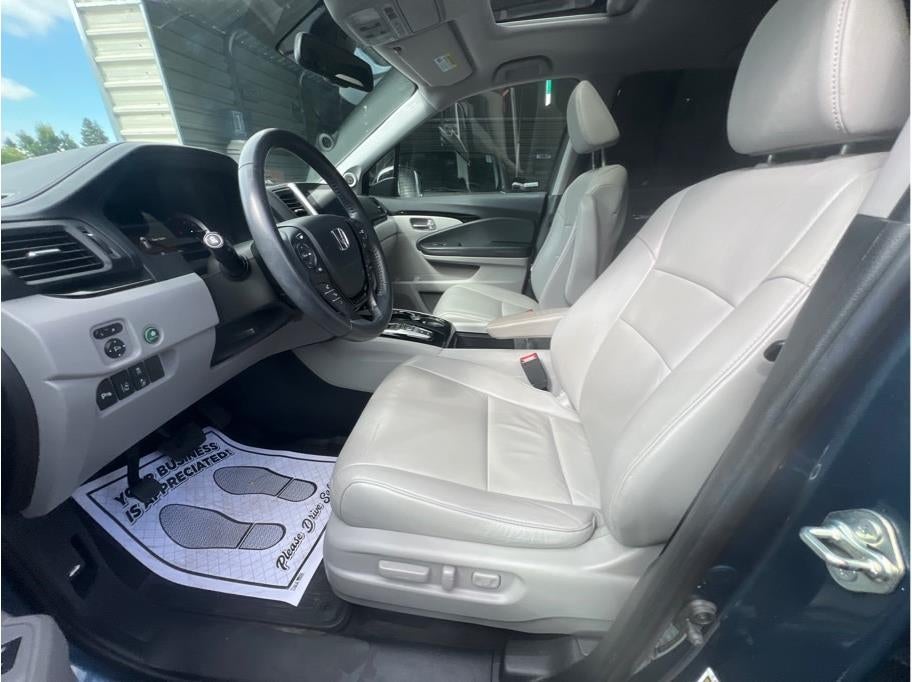 2016 Honda Pilot Touring Sport Utility 4D
