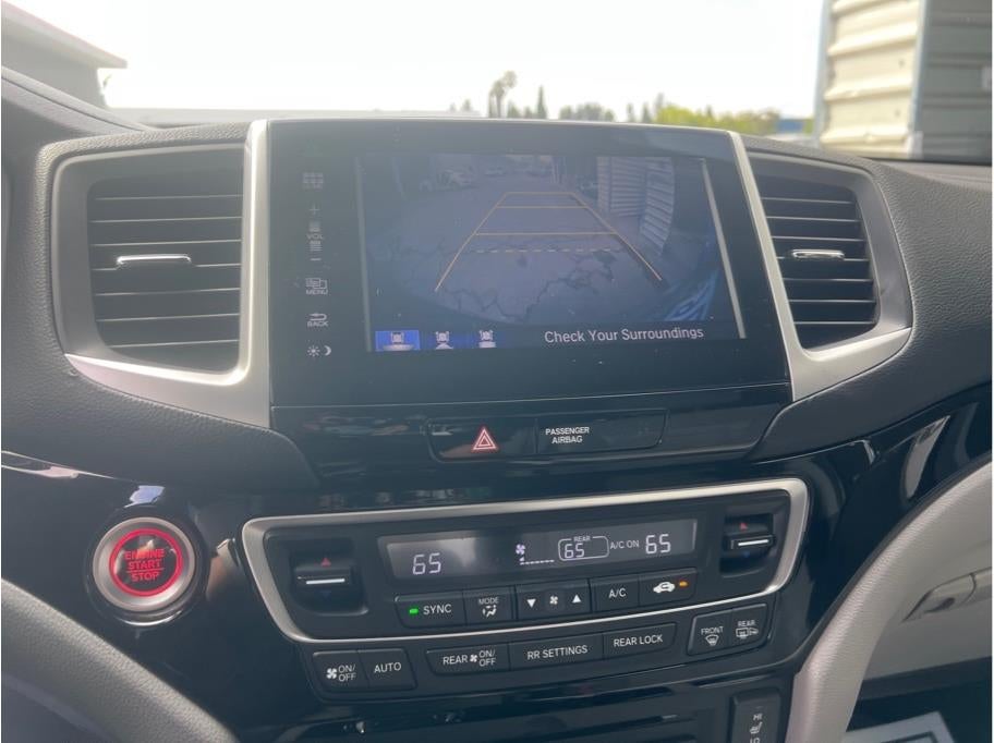 2016 Honda Pilot Touring Sport Utility 4D