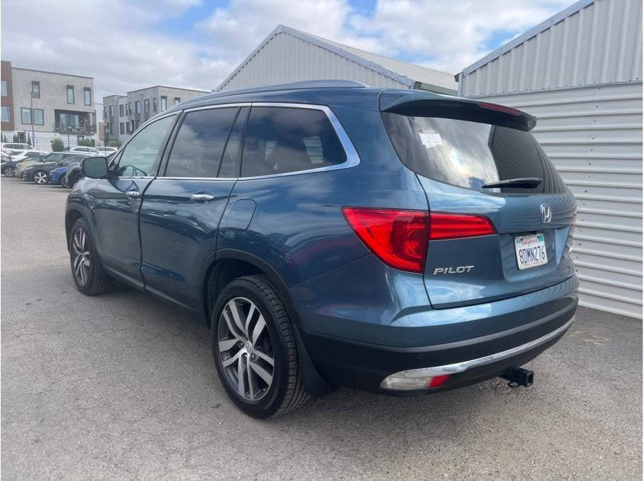 2016 Honda Pilot Touring Sport Utility 4D