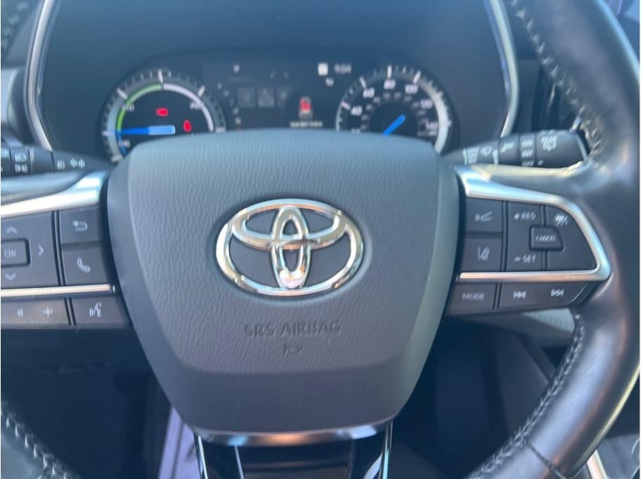 2021 Toyota Highlander Hybrid Limited Sport Utility 4D