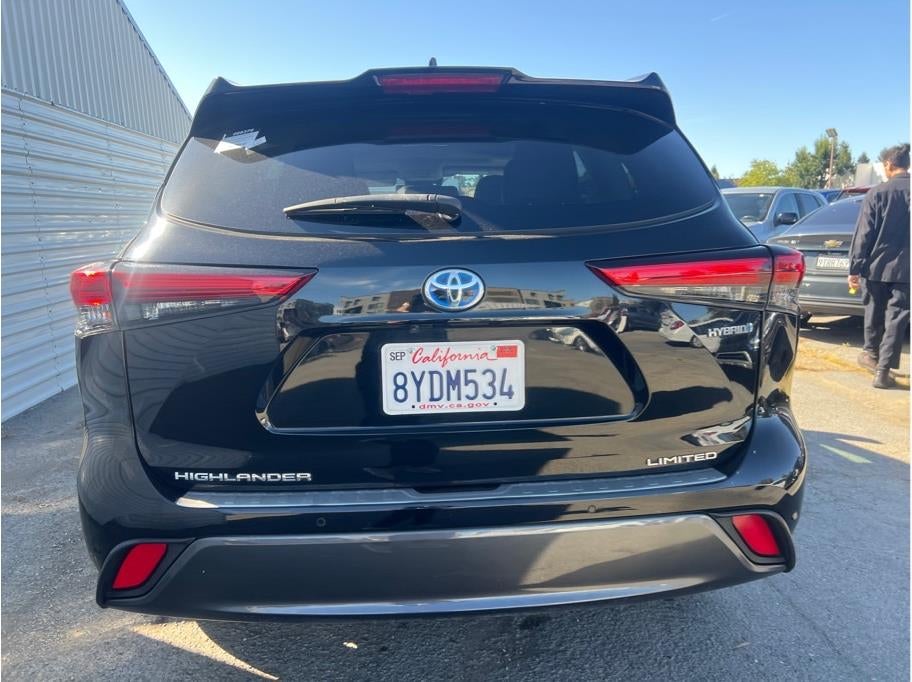 2021 Toyota Highlander Hybrid Limited Sport Utility 4D