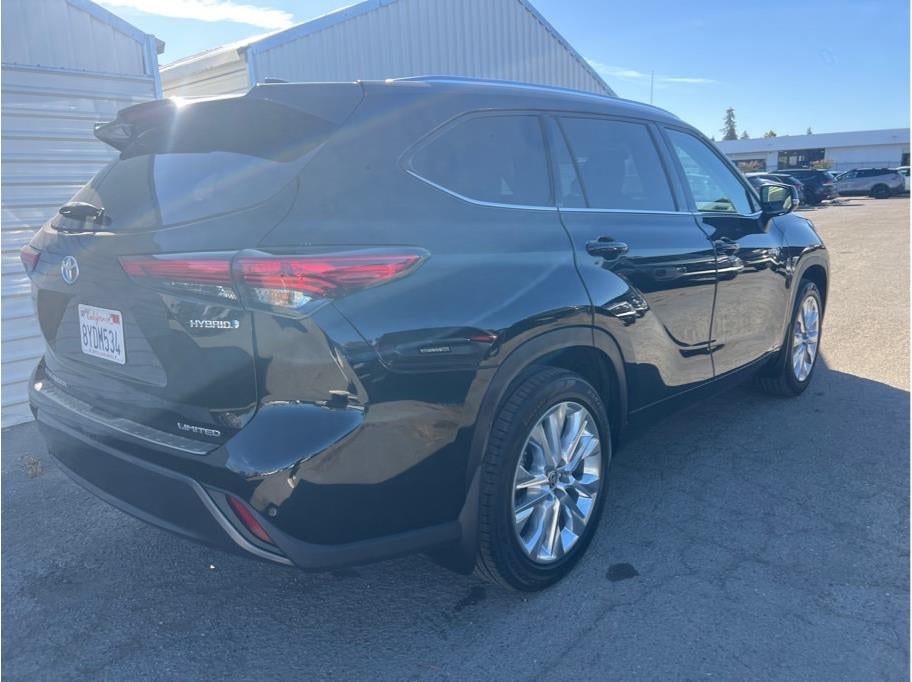 2021 Toyota Highlander Hybrid Limited Sport Utility 4D