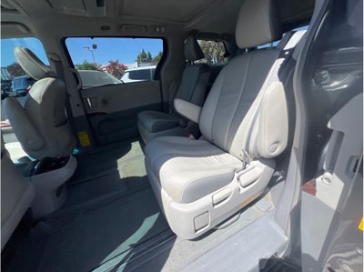 2013 Toyota Sienna Limited Minivan 4D