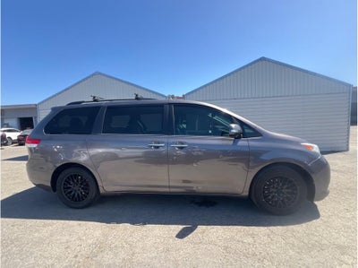 2013 Toyota Sienna Limited Minivan 4D