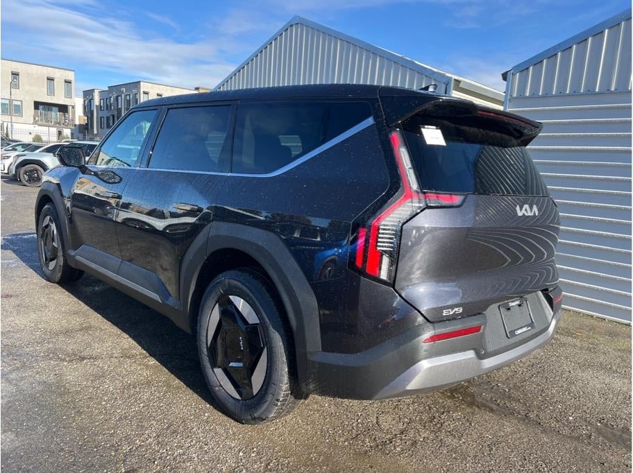 2026 Kia EV9 Light Long Range