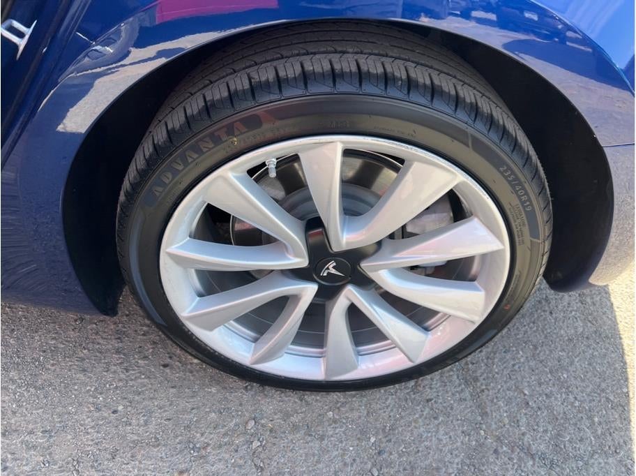 2020 Tesla Model 3 Long Range Sedan 4D