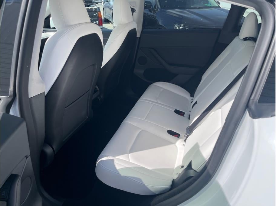 2025 Tesla Model Y Long Range Sport Utility 4D