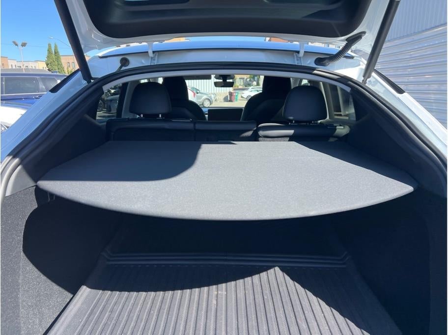 2023 Tesla Model Y Long Range Sport Utility 4D