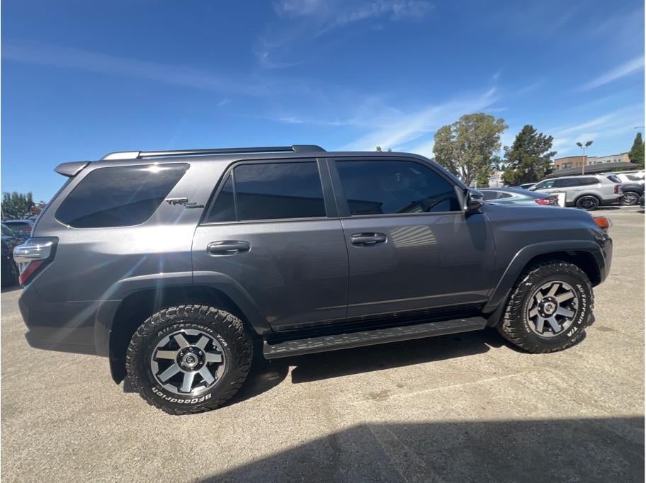 2023 Toyota 4Runner TRD Off-Road Premium Sport Utility 4D