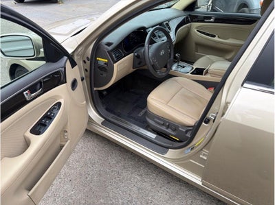 2011 Hyundai Genesis 3.8 Sedan 4D