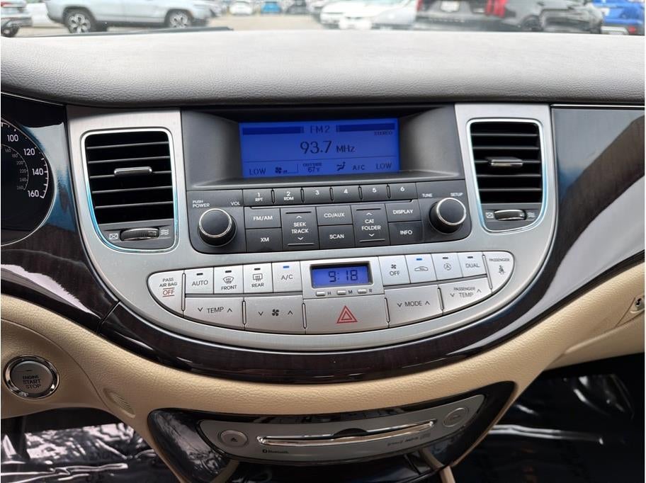 2011 Hyundai Genesis 3.8 Sedan 4D