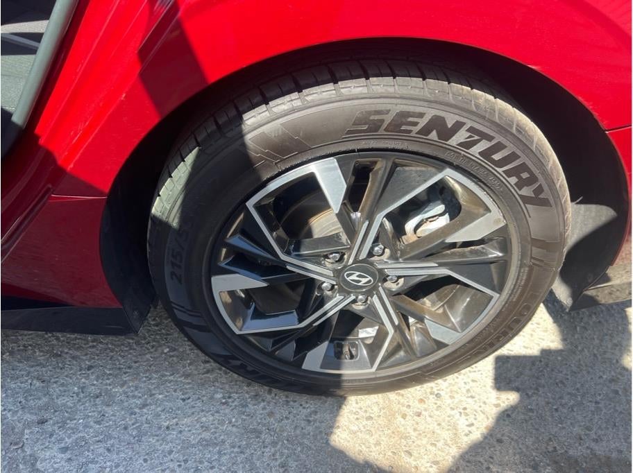 2024 Hyundai Sonata SEL Sedan 4D