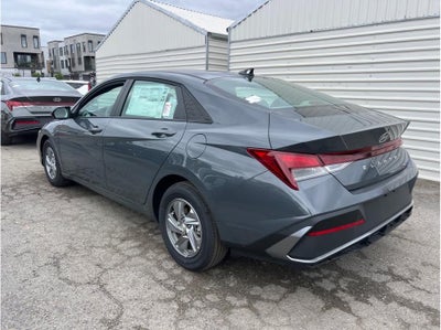 2026 Hyundai Elantra SE Sedan 4D