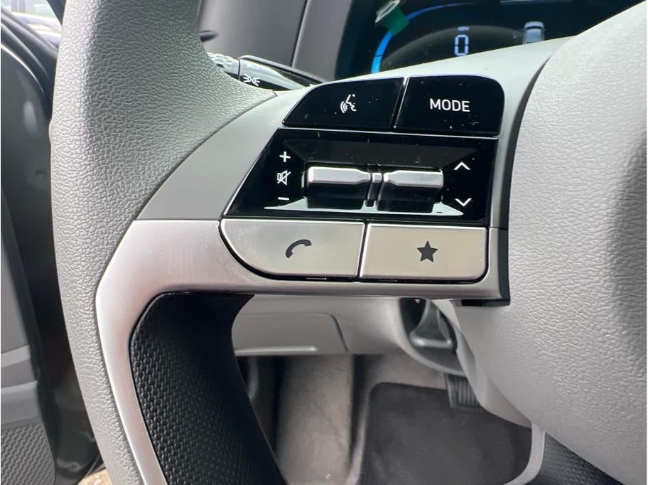 2026 Hyundai Elantra SE Sedan 4D