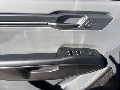 2024 Kia EV9 Light Sport Utility 4D