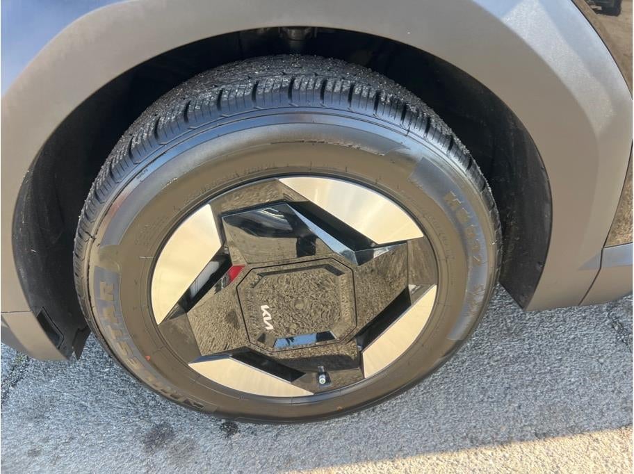 2024 Kia EV9 Light Sport Utility 4D