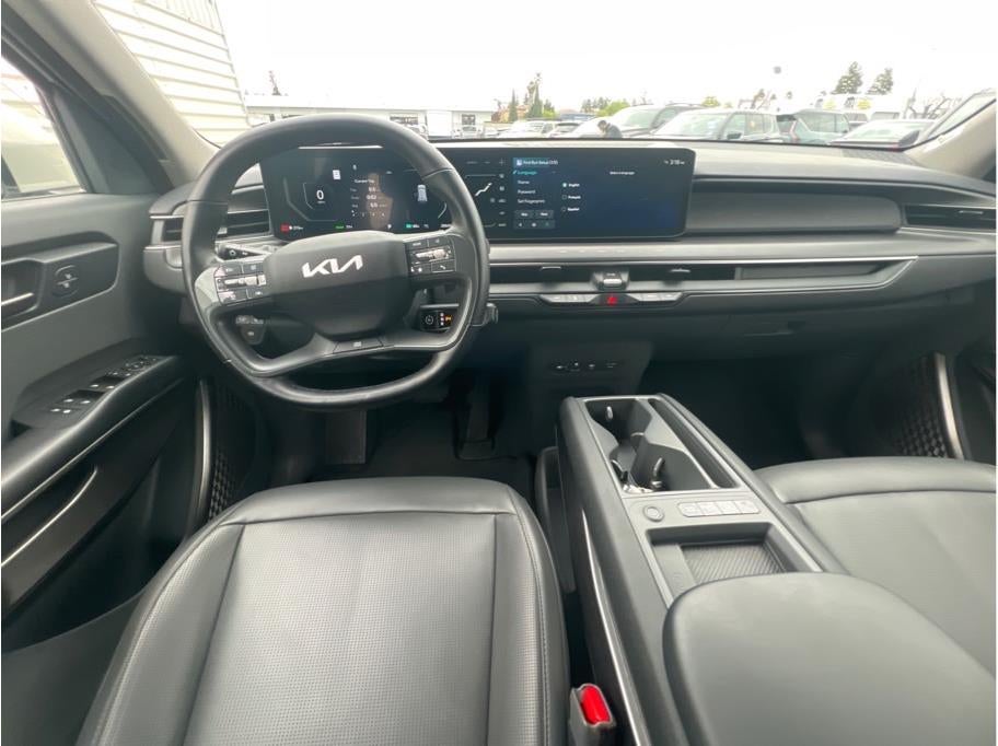 2024 Kia EV9 Light Long Range Sport Utility 4D