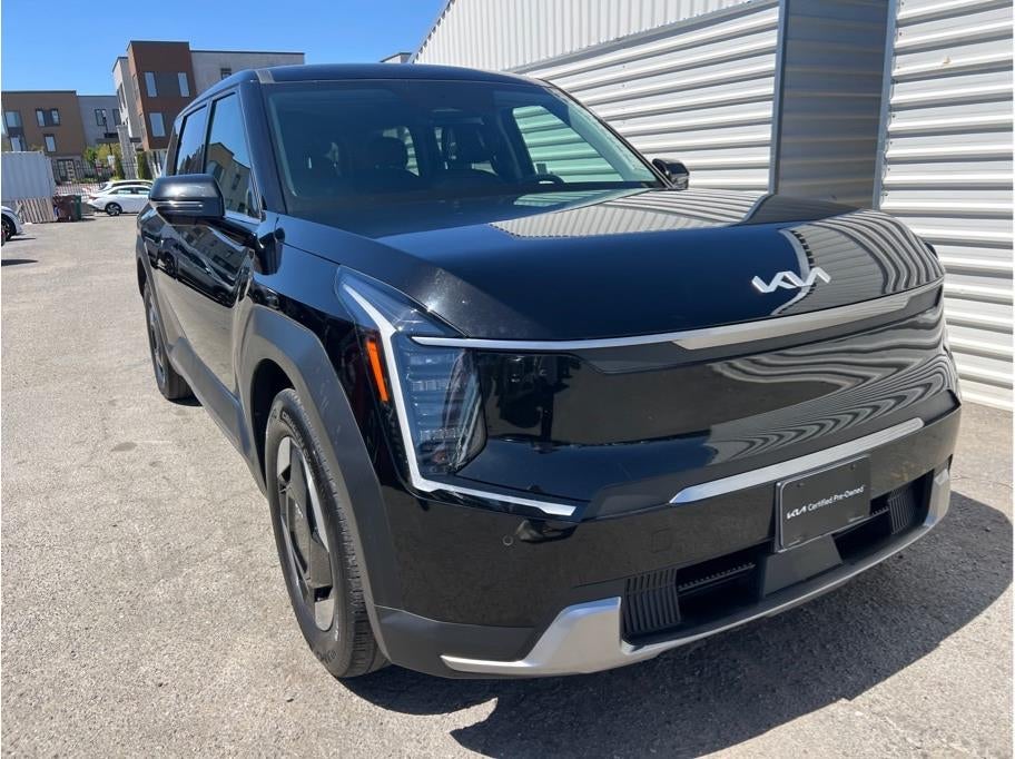 2024 Kia EV9 Light Long Range Sport Utility 4D