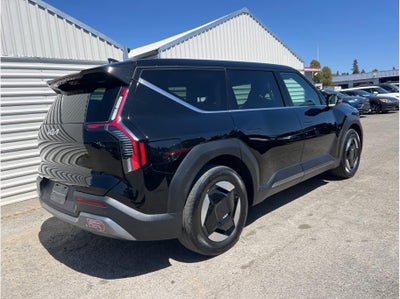 2024 Kia EV9 Light Long Range Sport Utility 4D