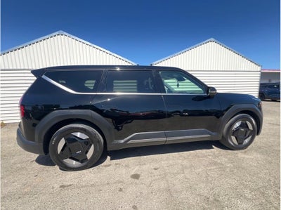 2024 Kia EV9 Light Long Range Sport Utility 4D