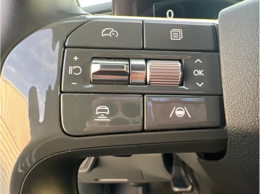 2024 Kia EV9 Light Long Range Sport Utility 4D