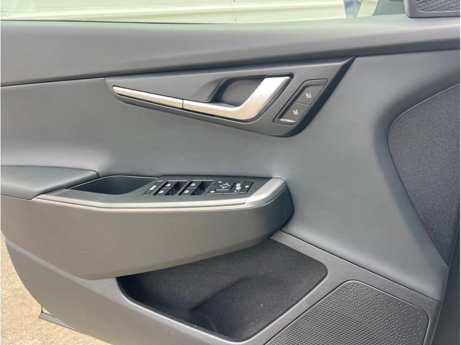 2024 Kia EV6 Light Long Range Sport Utility 4D
