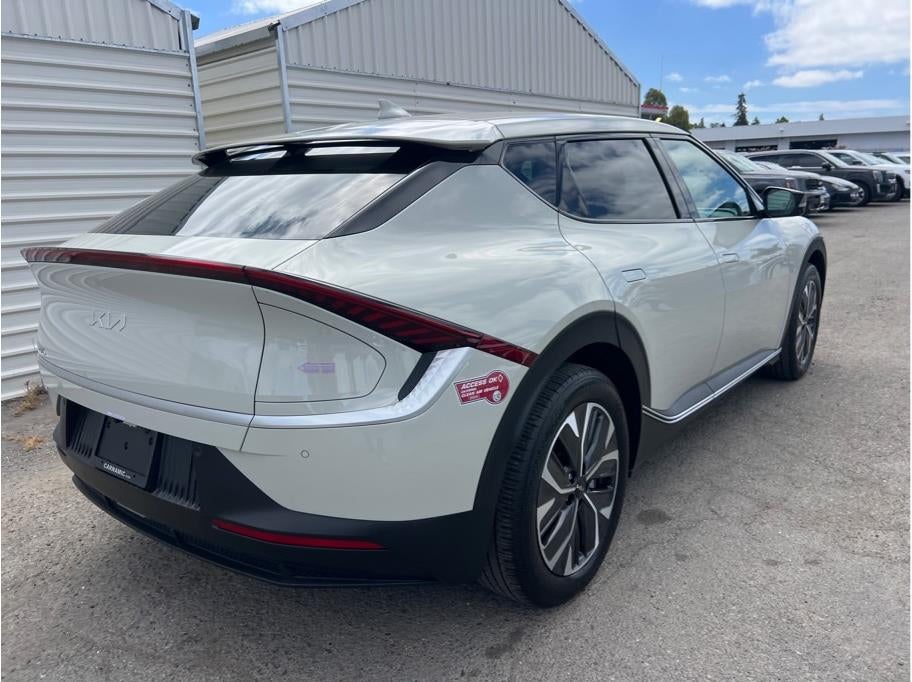 2024 Kia EV6 Light Long Range Sport Utility 4D