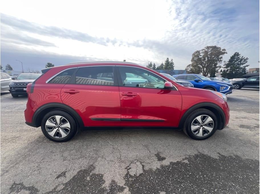 2019 Kia Niro LX Wagon 4D