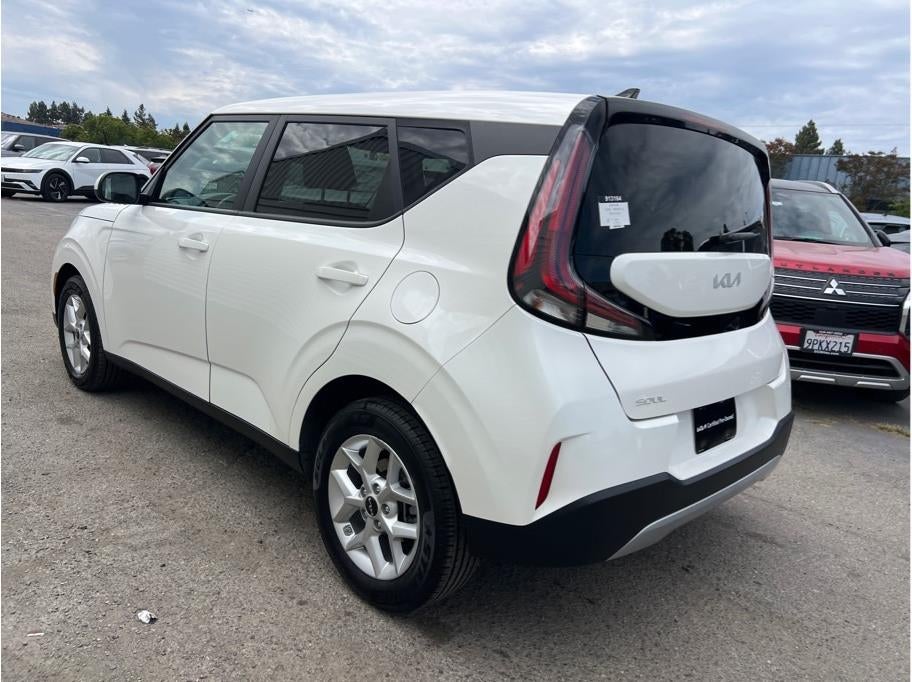 2024 Kia Soul LX Wagon 4D