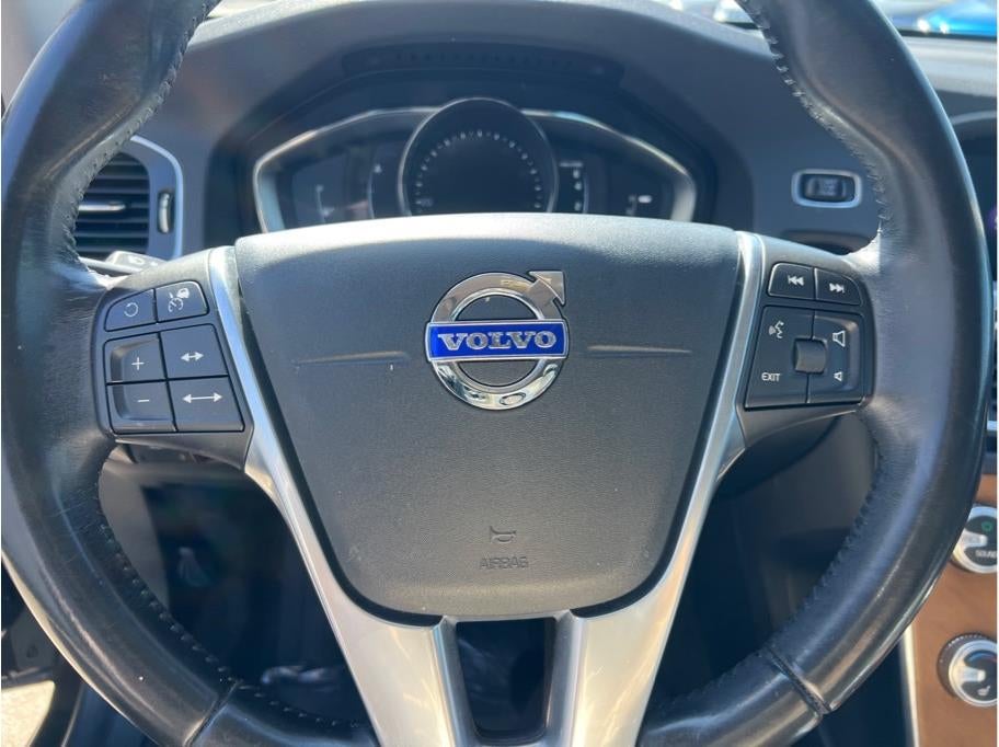 2016 Volvo S60 T5 Inscription Platinum Sedan 4D