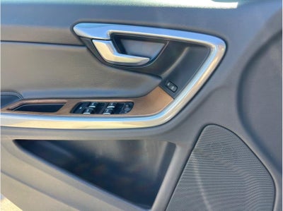 2016 Volvo S60 T5 Inscription Platinum Sedan 4D