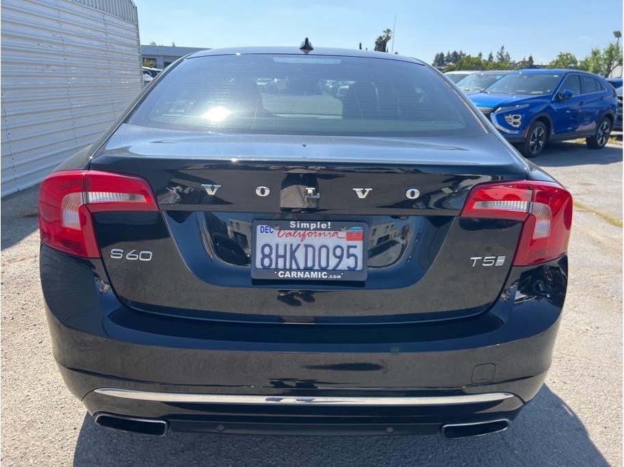 2016 Volvo S60 T5 Inscription Platinum Sedan 4D
