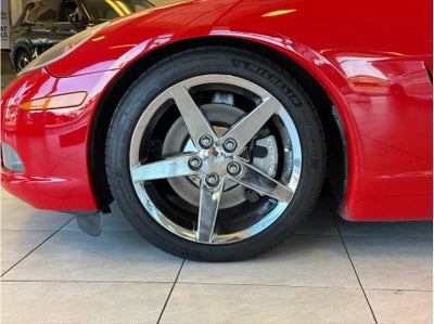 2005 Chevrolet Corvette Convertible 2D