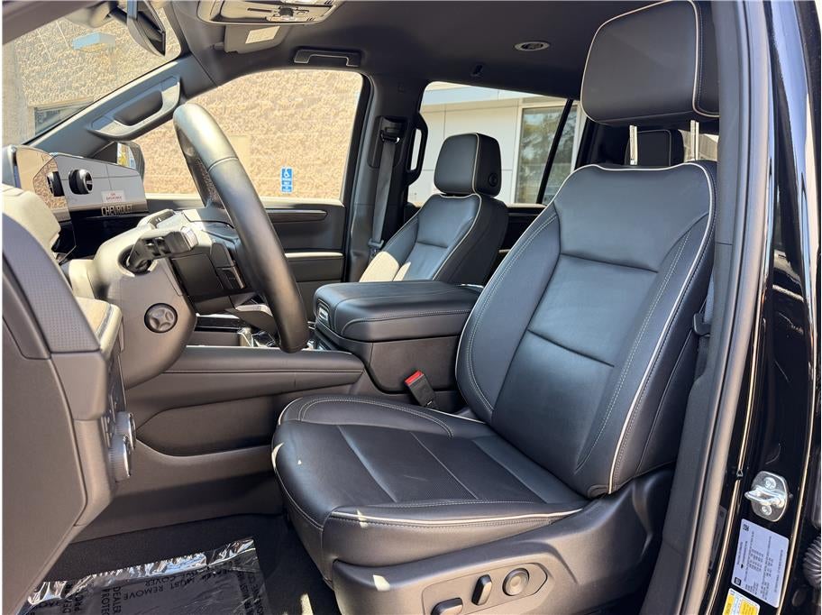 2025 Chevrolet Suburban Premier Sport Utility 4D