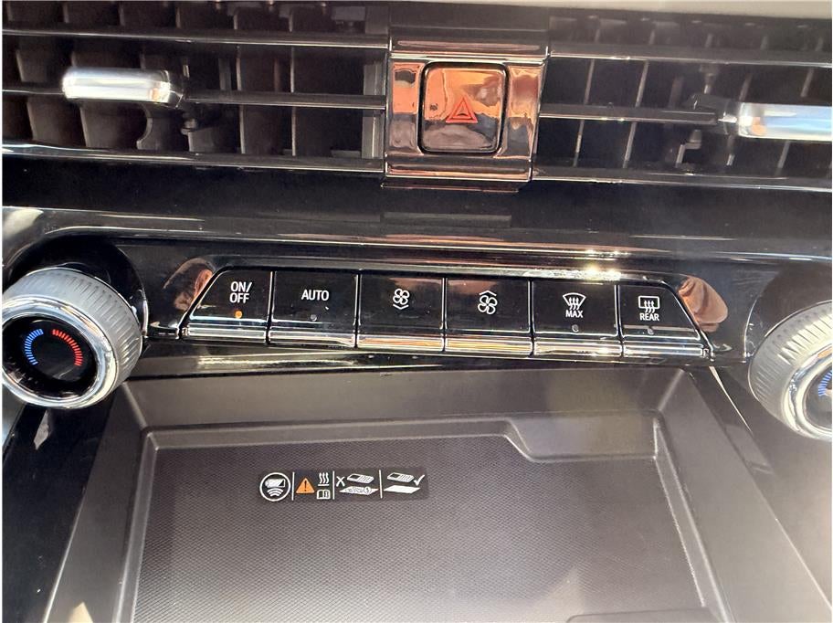 2025 Chevrolet Suburban Premier Sport Utility 4D