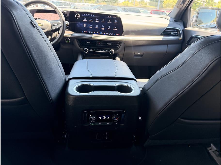 2025 Chevrolet Suburban Premier Sport Utility 4D